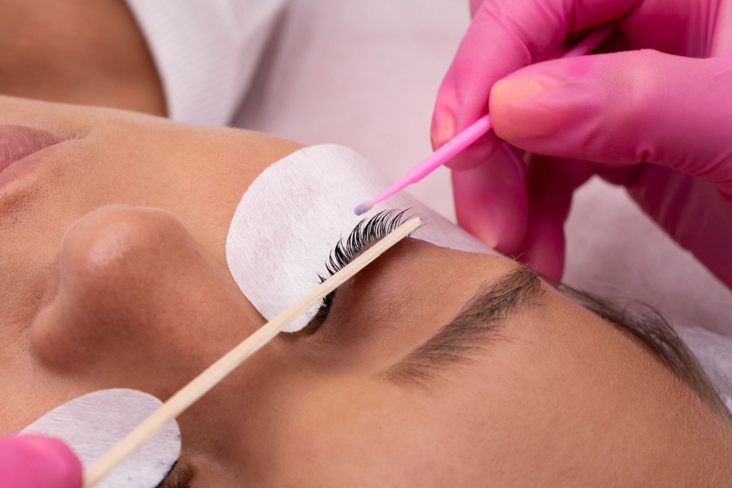 Formación de lifting de pestañas y laminado de cejas con Cristina Badea